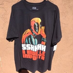 Marvel Deadpool Nobody Cares in Spanish Black Short Sleeve Tee XL